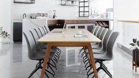 natural lighting in the workplace brings comfort to employees